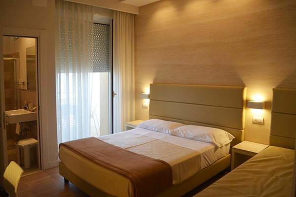 Hotel Bristol Cattolica Exterior foto